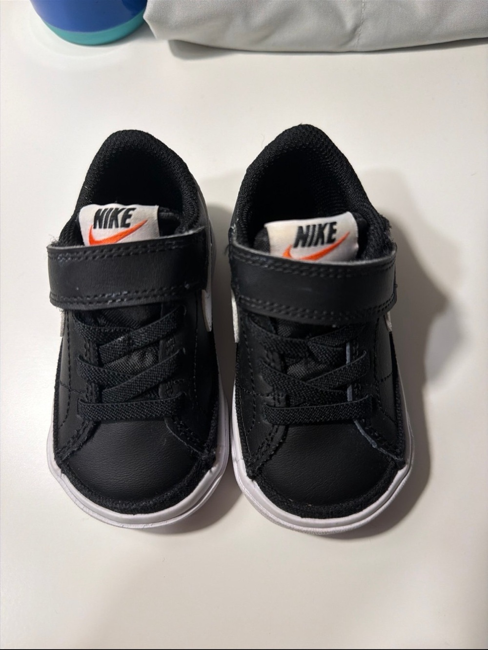 Toddler Nikes- court side legacy 4C - Picture 2 of 3